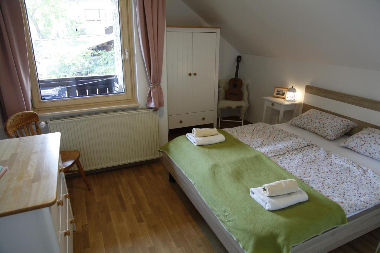 Family Apartment On Repecnik Farm In Gorje, Bled ゴレンスカ地方 エクステリア 写真
