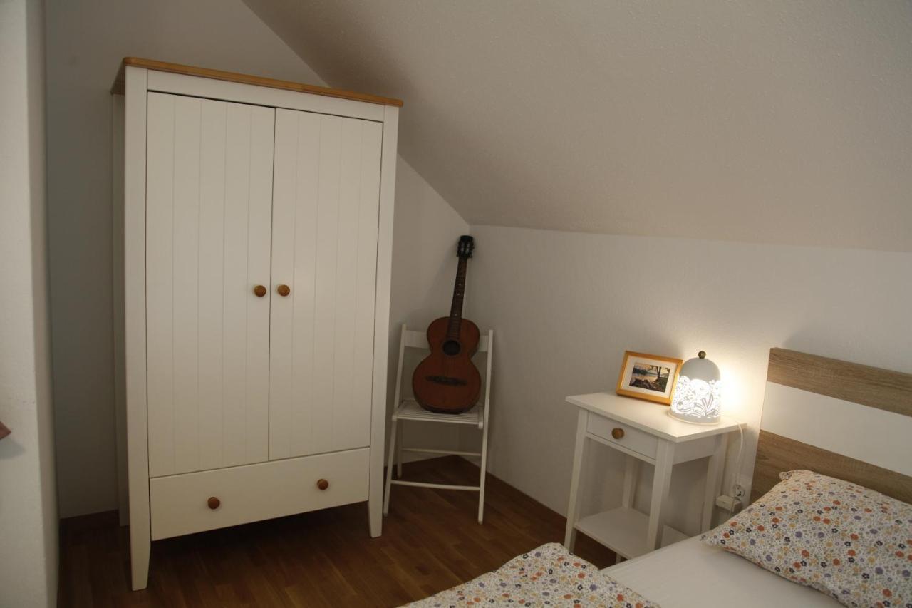 Family Apartment On Repecnik Farm In Gorje, Bled ゴレンスカ地方 エクステリア 写真