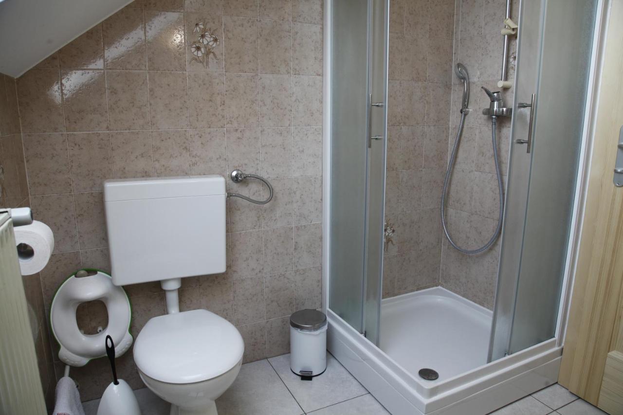 Family Apartment On Repecnik Farm In Gorje, Bled ゴレンスカ地方 エクステリア 写真
